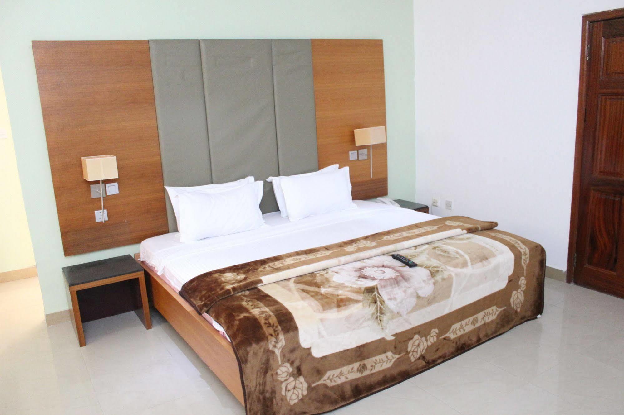 Prestige Suites Accra Exterior photo