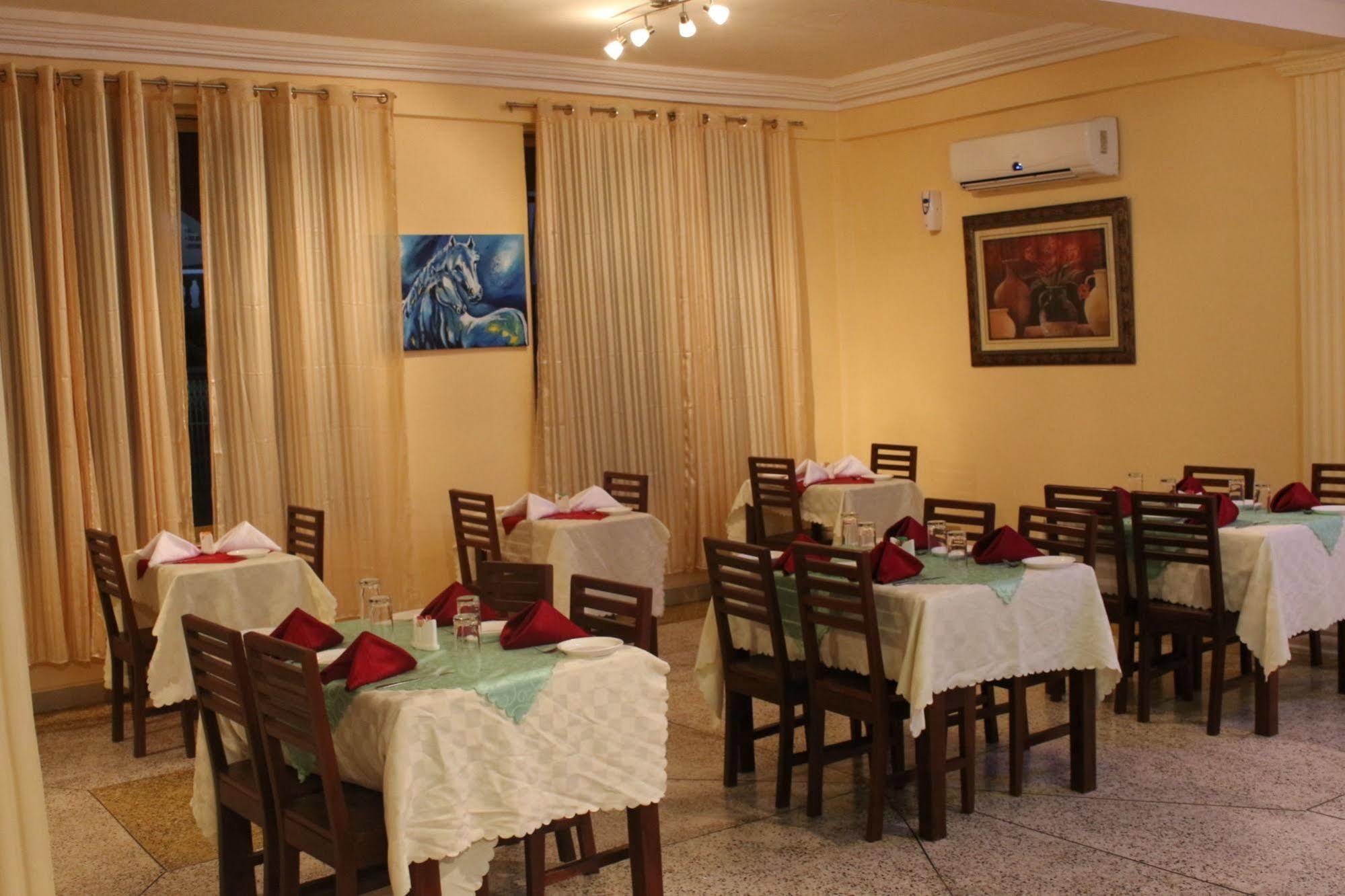 Prestige Suites Accra Exterior photo